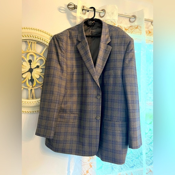 Oak Hill Other - Gray and Blue Plaid Sport Coat with Notch Lapel. Pre-owned. Big & Tall.
